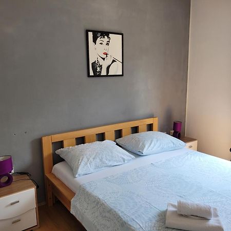 Apartmani Vini Хвар Екстериор снимка