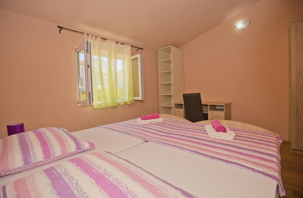 Apartmani Vini Хвар Екстериор снимка