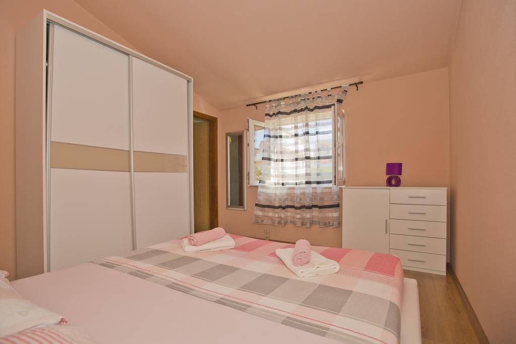 Apartmani Vini Хвар Екстериор снимка